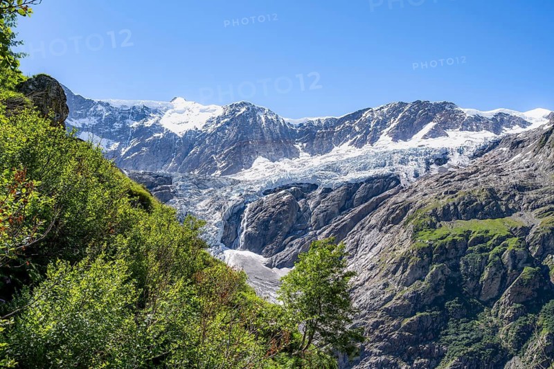 Mountain panorama, picturesque high alpine mountain landscape with Grindelwald-Fiescherfirn glacier, hiking to Schreckhornhütte, Bernese Oberland, Switzerland