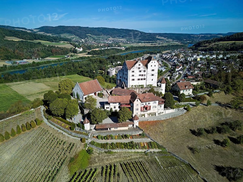 Baroque Wildegg Castle on the foothills of the Chestenberg, Möriken, Wildegg, Canton of Aargau, Switzerland