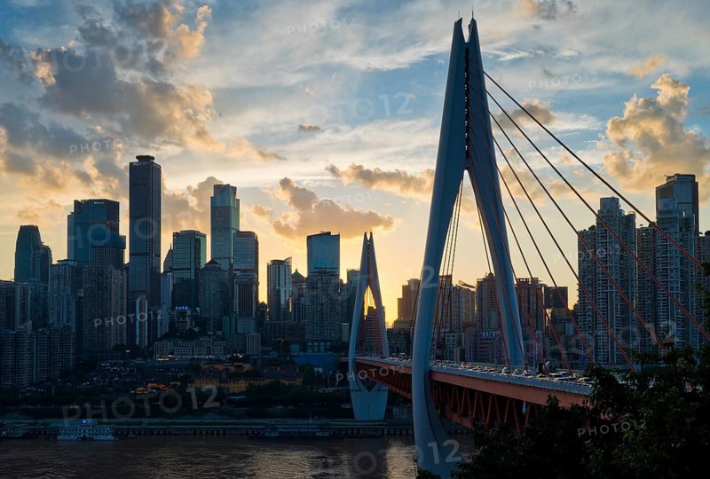 Dongshuimen Bridge over the Yangtze River in front of skyscrapers, skyline, Chongqing, China