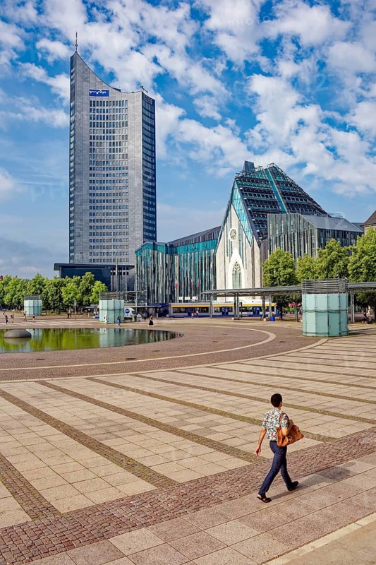 Morning atmosphere, Leipzig Augustusplatz with city skyscraper and university, reflection, water reflection, Leipzig, Saxony, Germany