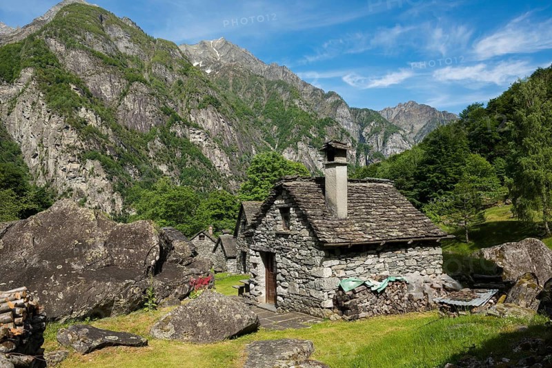 Traditional old stone houses, Splueia Bella, near Foroglio, Val Calnègia, Maggia Valley, Valle Maggia, Canton of Tessin, Switzerland