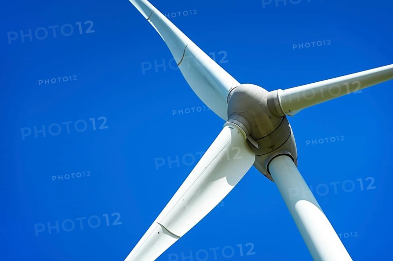 Wind wheel in Hamburg, wind energy symbol photo +++ editorial use only