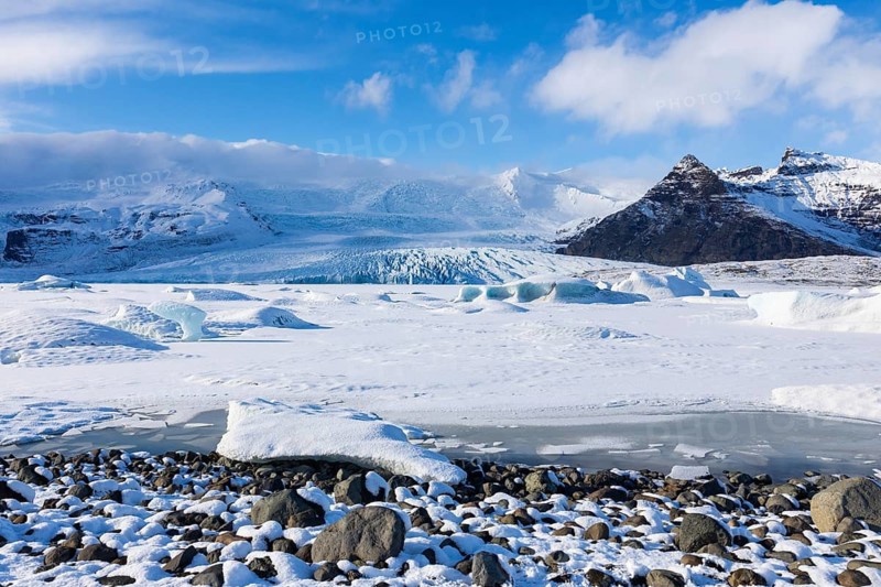 Glacier, glacier ice, glacier lagoon, glacial lake, snow, winter, Fjallsárlón, Breiðamerkurjökull, Vatnajökull region, Iceland, Scandinavia