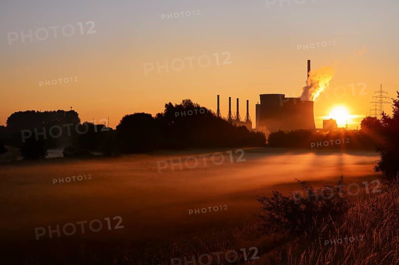 Gersteinwerk power plant and Lippewiesen at sunrise, Werne-Stockum, North Rhine-Westphalia, Germany