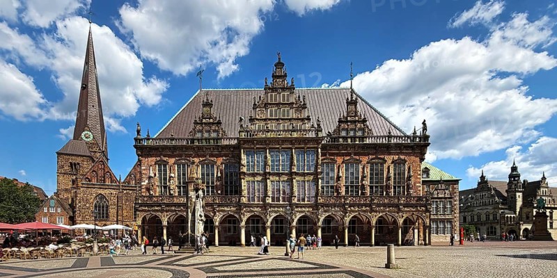 Market Square with the Unser Lieben Frauen Church and the Bremen Roland with the Town Hall, UNESCO World Heritage Site, Hanseatic City of Bremen, Germany