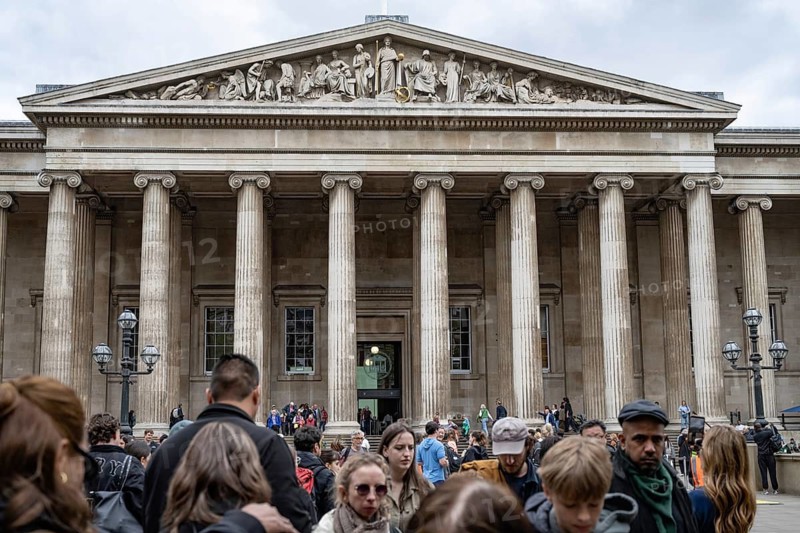 London, United Kingdom. April 17th 2026. Crowds of tourists and visitors outside the British Museum, public museum dedicated to human history, art and culture located in the Bloomsbury area of London, UK