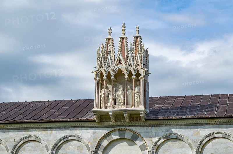 Piazza dei Miracoli at Pisa on a sunny day, Tuscany, UNESCO World Heritage, Italy, Europe, Europe