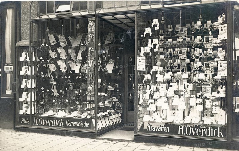 Men's fashion, shirts, ties, underwear, H. Overdick, shop, work, twenties, shop window full of men's underwear and accessories, presented decoratively under old signs, around 1928