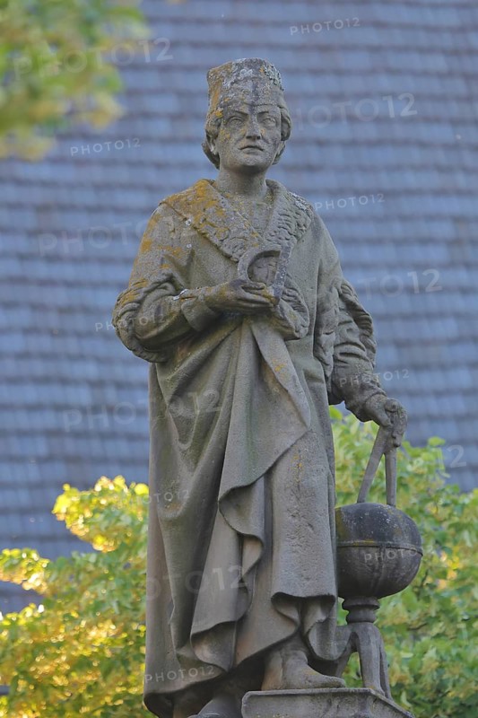 Regiomontanus fountain built in 1871, memorial to Regiomontanus alias Johannes Müller, medieval mathematician and astronomer, Johann, stone sculpture, market square, Königsberg in Bavaria, Hassberge, Lower Franconia, Bavaria, Germany