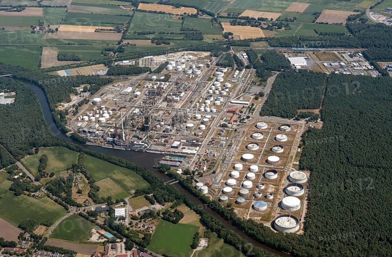Emsland, landscape, river, Ems, aerial view, supply, fuel, fuel refinery, BP, gas, Lower Saxony, Germany, architecture, building