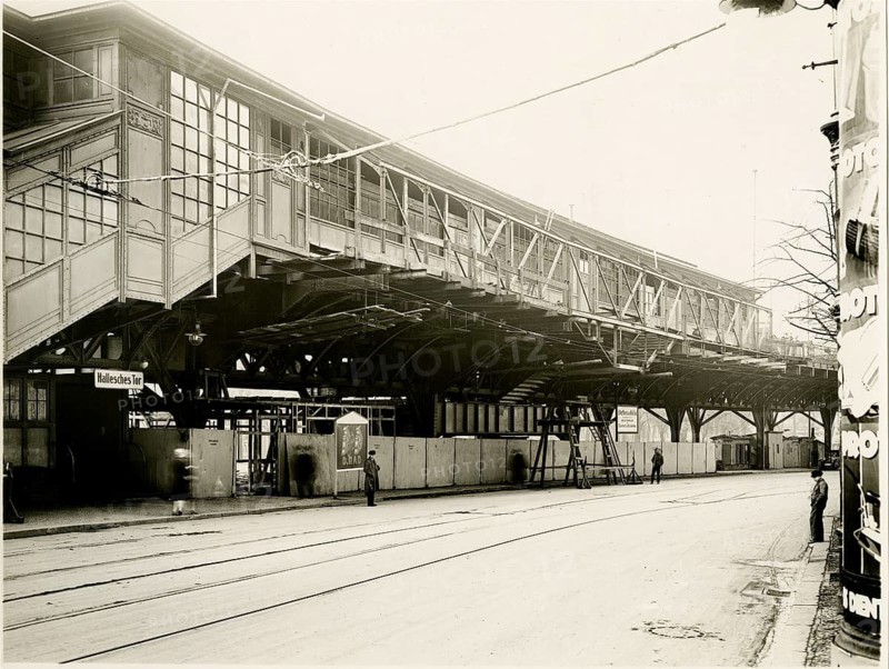 Berlin, Kreuzberg, Hallesches Tor, metro, An elevated railway station with bridge construction in an urban environment with empty tracks below, 1901