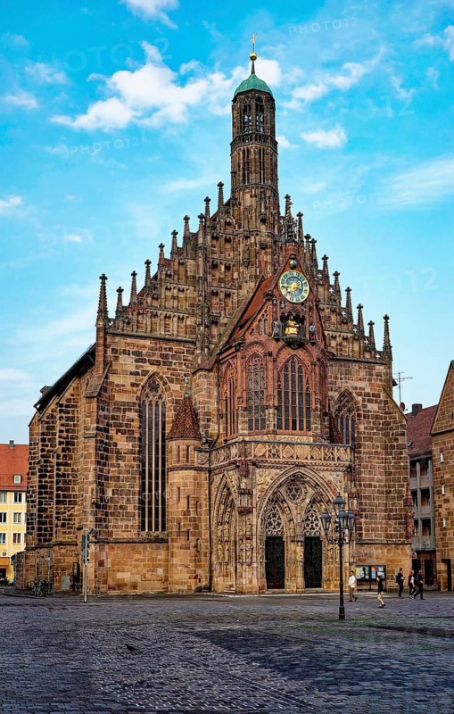 West façade of Nuremberg Church of Our Lady, Roman Catholic parish church, Gothic, Hauptmarkt, Nuremberg, Bavaria