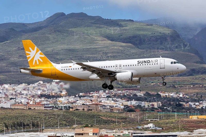 A Sundair Airbus A320 aircraft with the D-ASGK license plate at Gran Canaria Airport, Spain