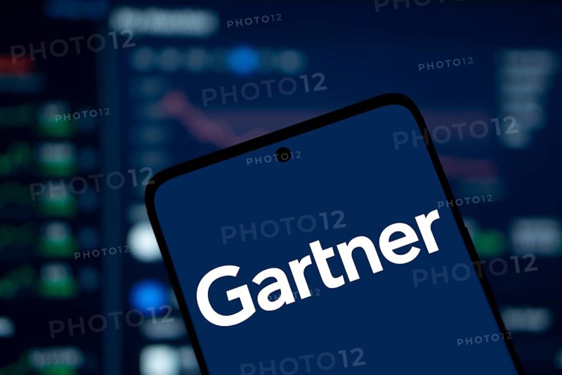 Gartner logo is displayed on smartphone