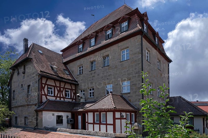 Kalchreuth Castle, Hallerschloss, main building built in 1449, Schlossplatz 4, Kalchreuth, Mittelfanken, Bavaria, Germany
