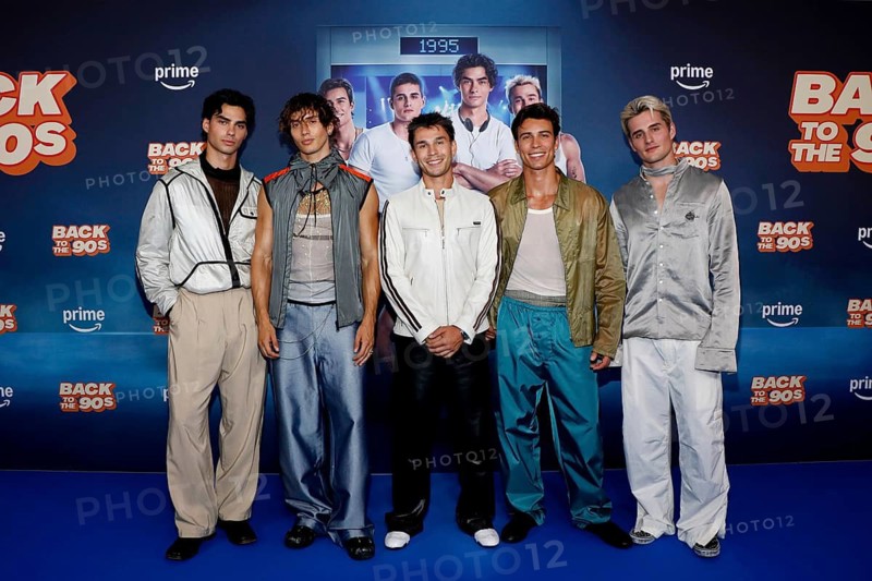 Jacob Rott, Bene Schulz, Julien Brown, Tim Schäcker and Luis Freitag from the Elevator Boys at the world premiere of Back to the 90s at the Delphi Filmpalast in Berlin on 18.8.2026