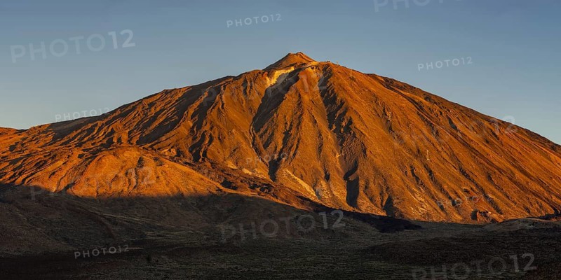 Panorama during the ascent to Alto de Guajara, 2715m, over the Teide National Park, Parque Nacional del Teide, to Pico del Teide, 3715m, at sunrise, Tenerife, Canary Islands, Spain