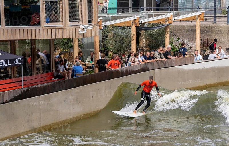 Surfing facility in the city centre of Rotterdam, Rif010, supposedly the world's first wave facility for surfers in a city, in the Steigersgracht, a 130 metre long and 21 metre wide wave pool was built in the existing canal, waves up to 1.5 metres high can be generated, every 7 seconds a wave breaks for the surfers, the 4.5 million litres in the pool, water is moved by 8 wave machines, Netherlands