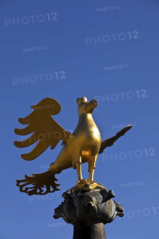Gilded imperial eagle as a fountain eagle on the market fountain, Old Town, Goslar, UNESCO World Heritage Site, Lower Saxony, Germany