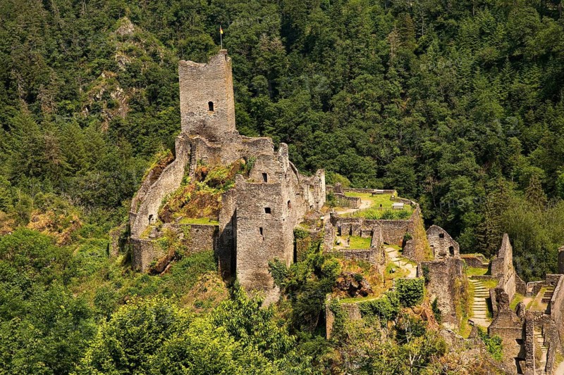 The ruins of Manderscheid Castle, South Eifel, Eifel, Rhineland-Palatinate, Germany