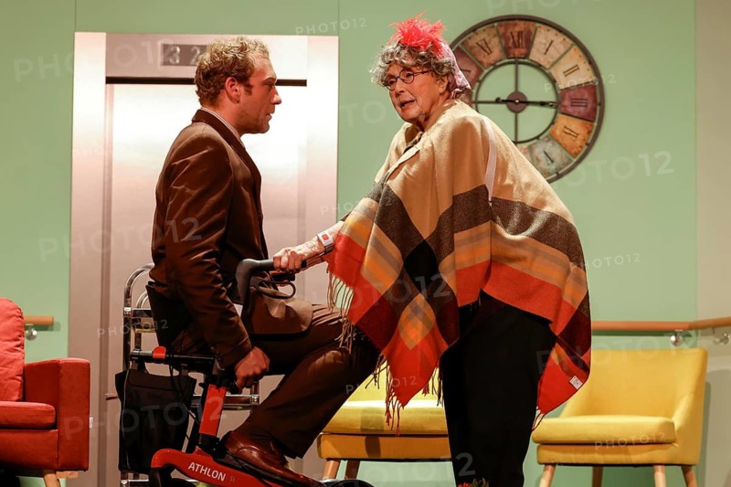 Brigitte Grothum and Johannes Hallervorden at the photo rehearsal of Oma Trick in Berlin's palace gardens Theater on 11.02.2025, premiere and 90th birthday of Brigitte Grothum on 26 February 2025