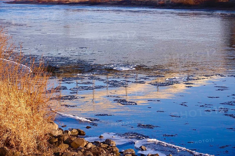 Elbe with ice, winter, Dresden, Saxony, Germany