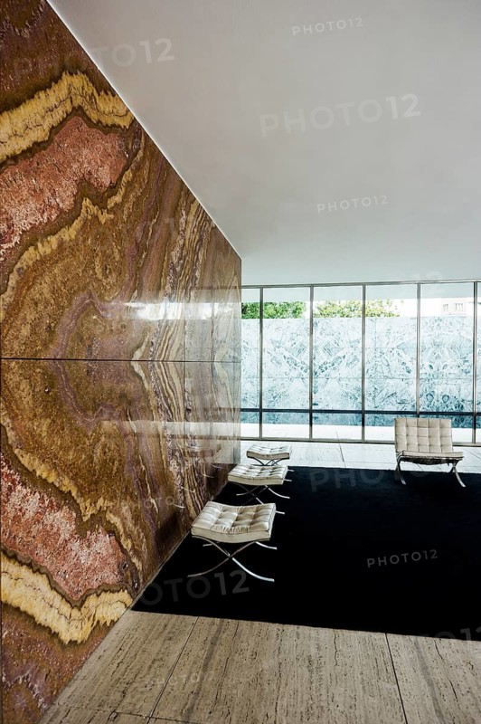 Barcelona Pavilion, reconstructed German pavilion for the 1929 World Exhibition, architect Ludwig Mies van der Rohe, Barcelona, Catalonia, Spain