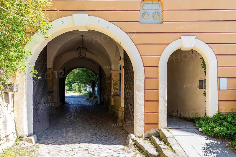 Gate crossing at Landschloss Zuschendorf, Pirna, Saxony, Germany