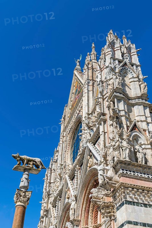 Cathedral, old town, architecture, landmark, travel, tourism, blue sky, Siena, Tuscany, Italy