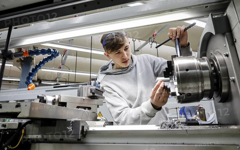 Remscheid, North Rhine-Westphalia, Germany - Trainees in metal professions, here at a machine tool, Vocational Training Centre of the Remscheid metal and electrical industry. - FOR EDITORIAL USE ONLY!
