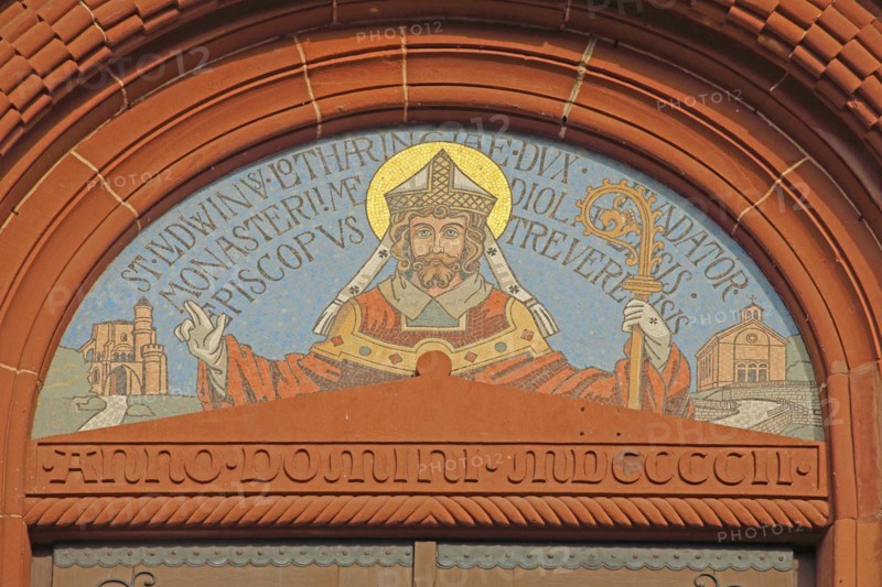 Tympanum with wall mosaic of St Lutwinus with crosier and mitre at St Lutwinus Church, year, Roman numeral, anno, 1902, detail, head, gesture, craftsmanship, Mettlach, Saarland, Germany