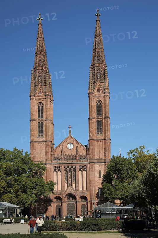 Neo-Gothic St. Boniface church built in 1829, landmark, Luisenplatz, Wiesbaden, Taunus, Hesse, Germany
