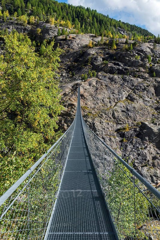 Belalp-Riederalp suspension bridge on the Aletsch Glacier, fear of heights, vertigo, hike, hiking, nobody, Valais, Switzerland