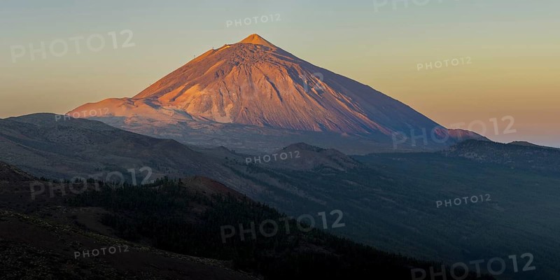 Panorama from east over the Teide National Park, Parque Nacional del Teide, to Pico del Teide, 3715m, at sunrise, Tenerife, Canary Islands, Spain