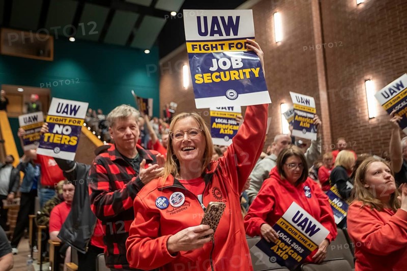 Three Rivers, Michigan USA - 29 March 2026 - Members of the United Auto Workers rally for better wages as contract negotiations begin with American Axle (aka Dauch Corp.). Workers accepted up to 50 percent wage cuts in 2008 to keep the company open. Top pay now is $22 an hour. American Axle is a Tier 1 parts supplier to General Motors
