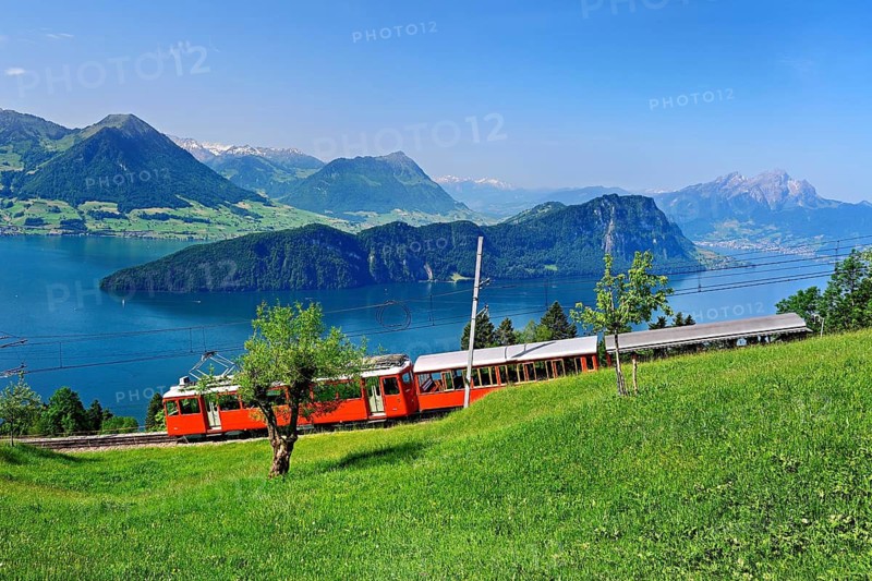 Railcar 5 from 1965, Vitznau Rigi Bahn, behind Lake Lucerne with Buochserhorn, Bürgenstock, Stanserhorn, Pilatus, Vitznau, Canton of Lucerne, Switzerland