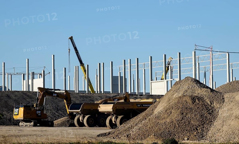 Bochum, Ruhr area, North Rhine-Westphalia, Germany - MARK 51°7, conversion of the former Opel plant Bochum site, here the construction of a new industrial hall