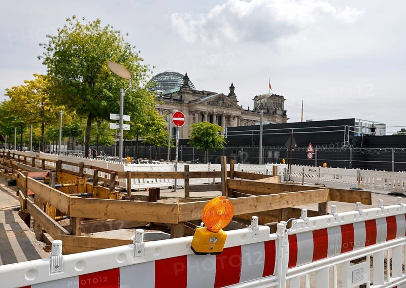 Construction sites around Friday, here renovation of the sewer system, Berlin, 17.07.2026, Berlin, Berlin, Germany
