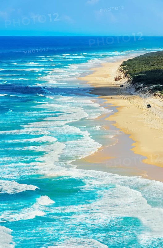 Seventy Five Mile Beach, Great Sandy National Park, Fraser Island, Queensland, Australia