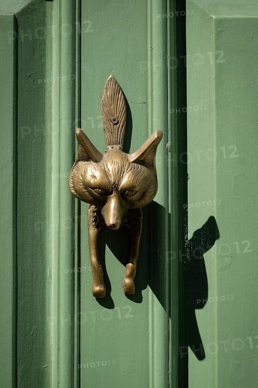 Light green, coffered door with fox shaped brass door knocker and house number 33, Chelsea, London, Great Britain, England, Great Britain
