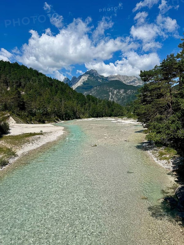 Isar, Wildflusslandschaft Oberes Isartal, Karwendel, Upper Bavaria, Germany