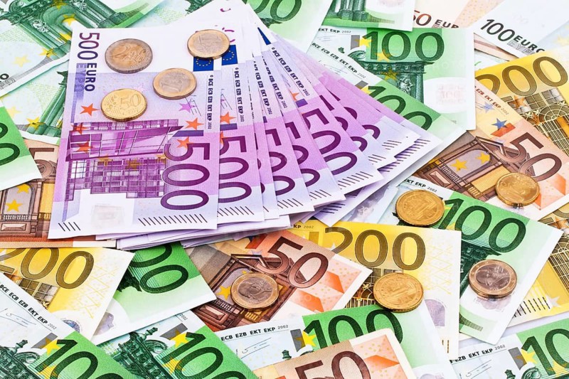 Many euro banknotes of the European Union, Austria