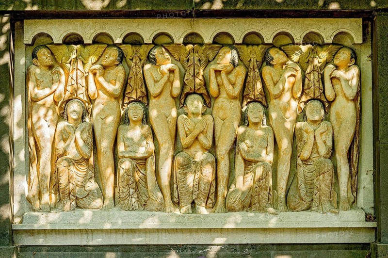 Relief group, sculpture Resurrection, by Bernhard Hoetger in the plane tree grove, Art Nouveau, UNESCO World Heritage Site, Mathildenhöhe artists' colony, Darmstadt, Hesse, Germany
