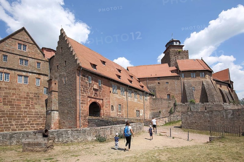Entrance to Breuberg Castle, tourists, visitors, Odenwald, Hesse, Germany