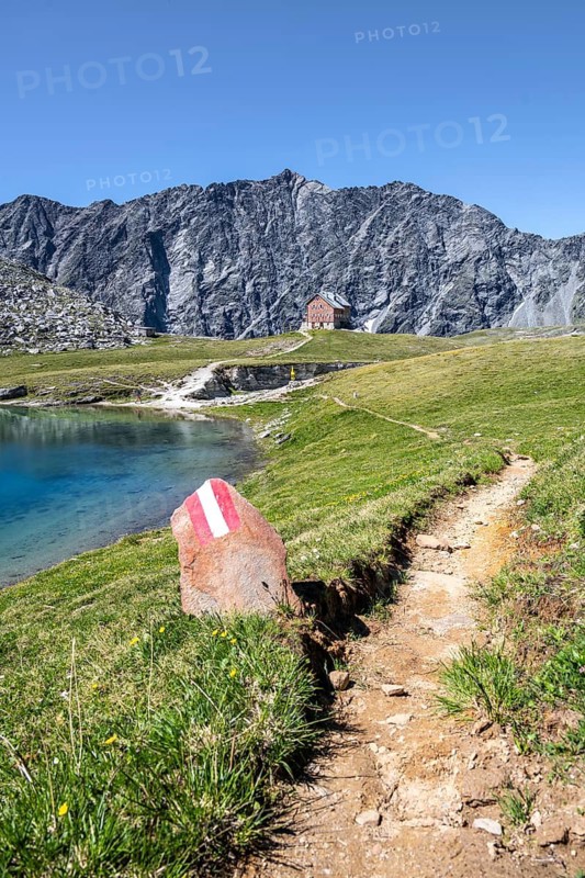Hiking trail, Neue Reichenberger Hütte, Hohe Tauern, Austria