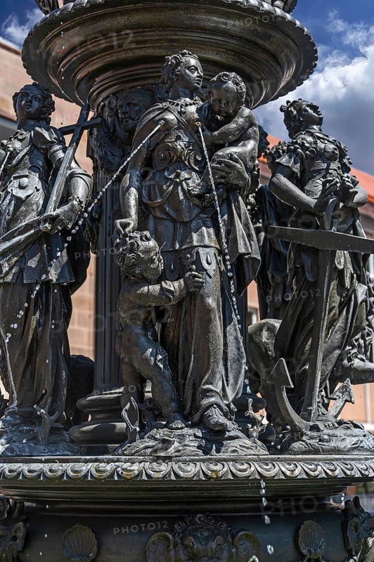 Detail, historic virtuous fountain, created by Benedikt Wurzelbauer, from 1584 to 1589, Lorenzer Platz, Nuremberg, Middle Franconia, Bavaria, Germany