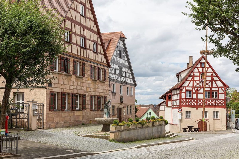 Historic market square with Brestla fountain, Cadolzburg, Bavaria, Germany