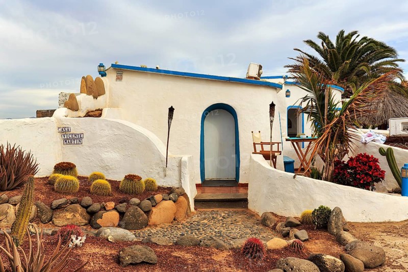 Typical holiday home, Playas de Papagayo, Monumento Natural de Los Ajaches nature park Park, Lanzarote, Canary Islands, Spain