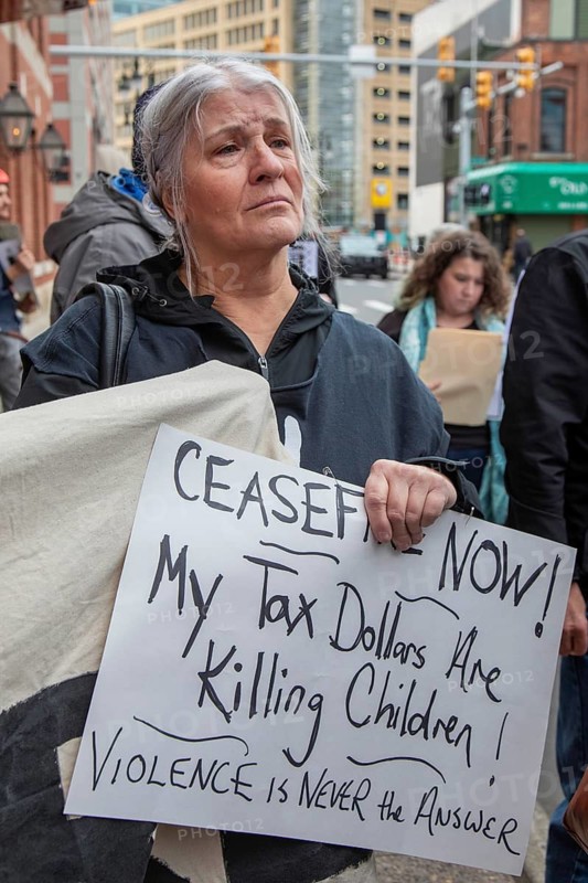 Detroit, Michigan USA, 7 November 2023, Members and supporters of Jewish Voice for Peace held a vigil outside Congressman Shri Thanedar's office, calling for him to support a ceasefire in the war in Gaza. The group said Gaza is a graveyard for children.