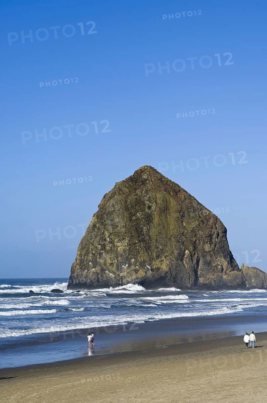 Oregon. Haystack Rock, Cannon Beach